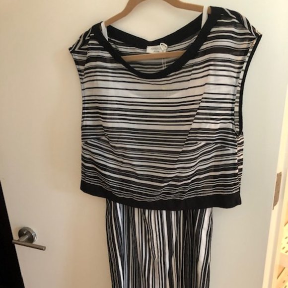 Apanage 2 piece linen dress - Picture 1 of 5